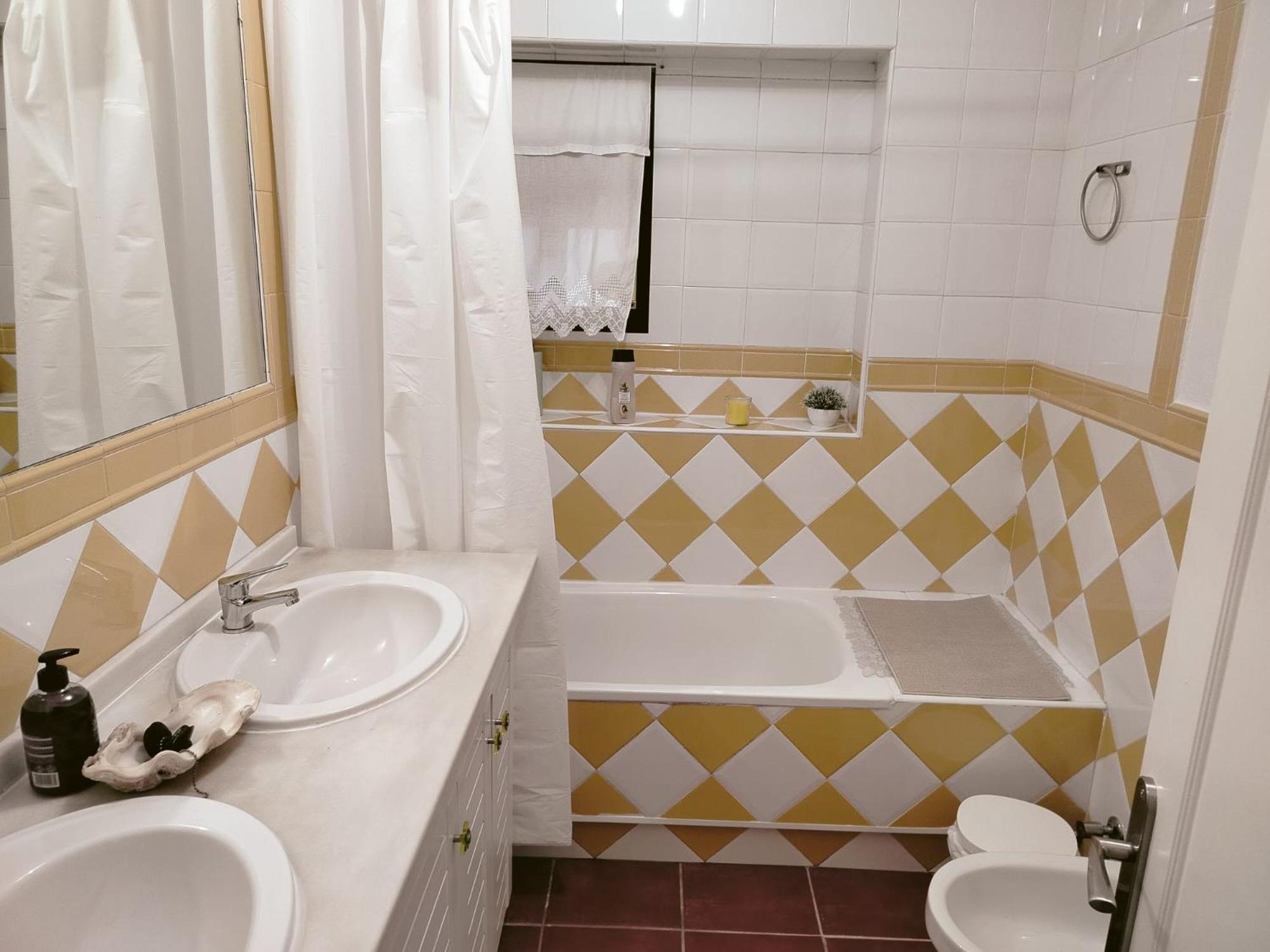 Fantastico Con Piscina Comunitaria Junto Al Mar En Apartamento