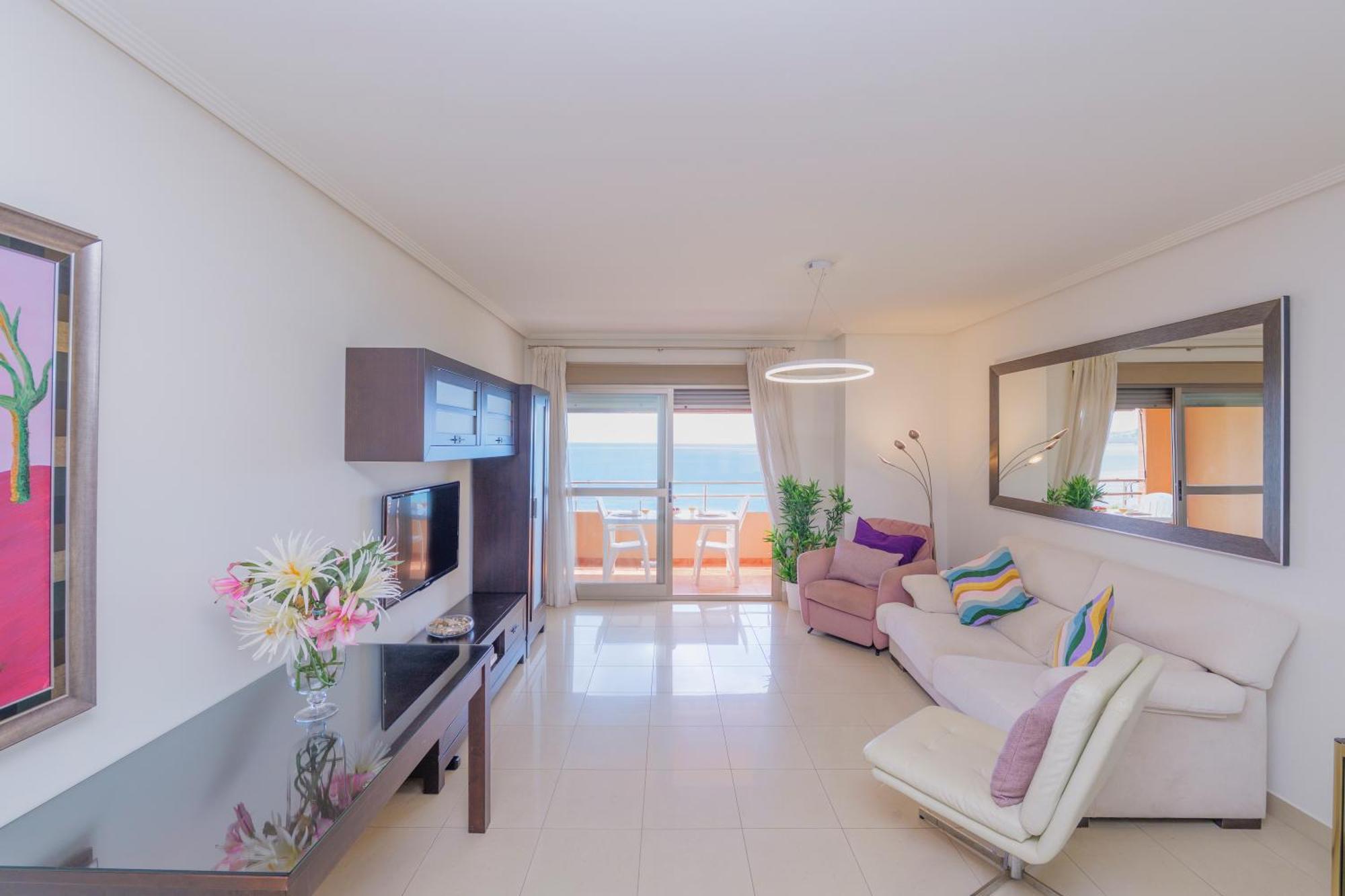 Apartamento Amplio Frente Al Mar Málaga