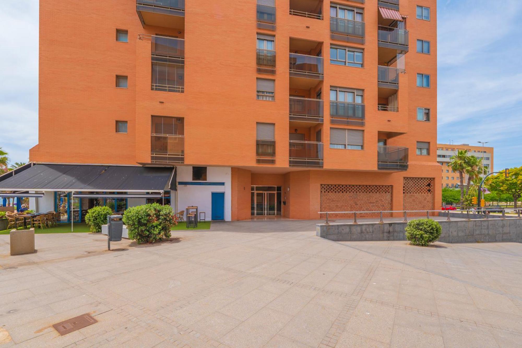 Apartamento Amplio Frente Al Mar Málaga