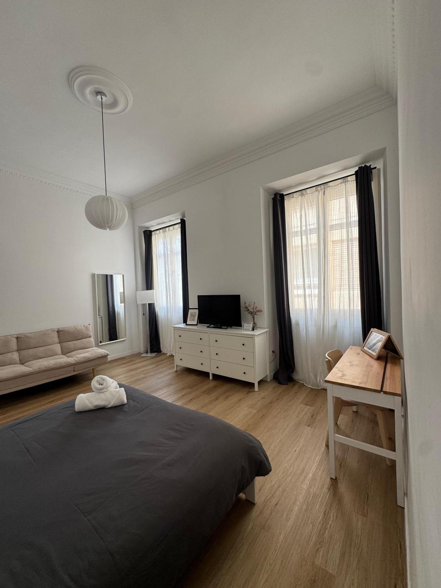 Larios Guest house *