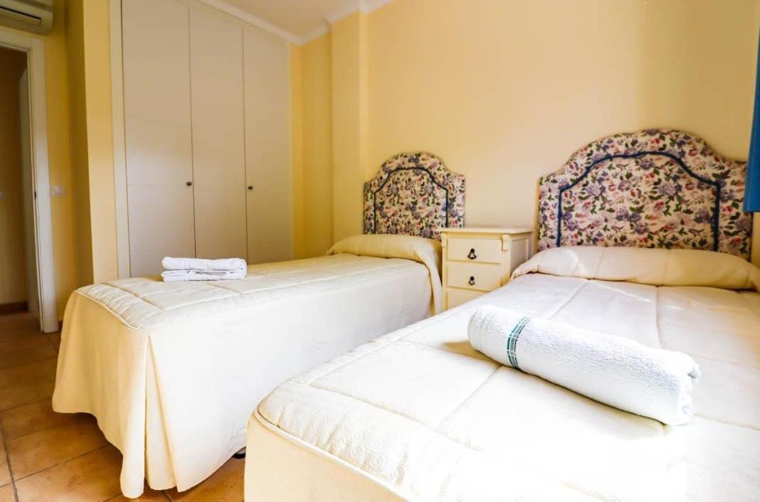Encantadora Casa Bien Cuidada Cerca Del Aeropuerto Сasa de vacaciones