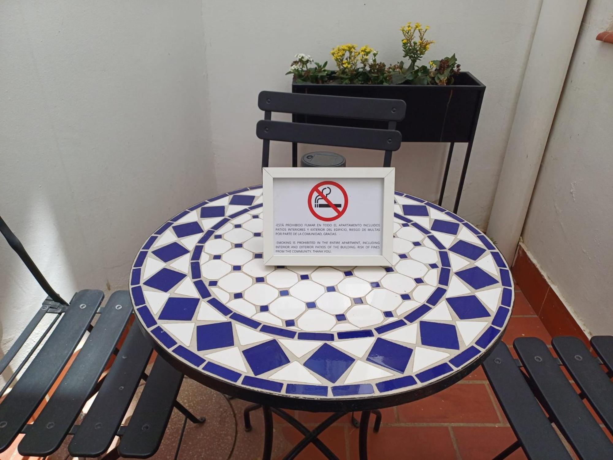 Apartamento Espacioso En Plaza De La Merced, Exterior Con Patio, En Centro Histórico