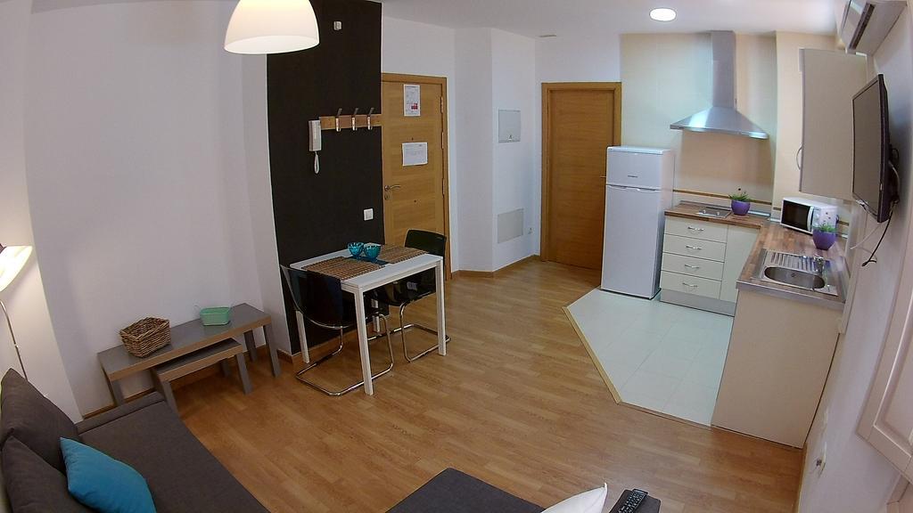 Mitjana Plaza Apartamento
