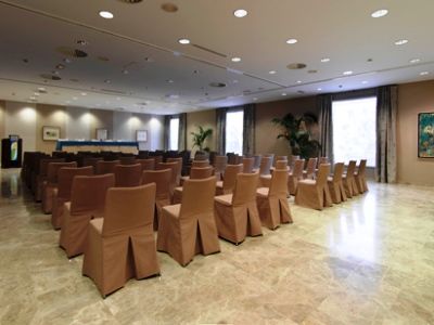 Hotel De Golf 4*
