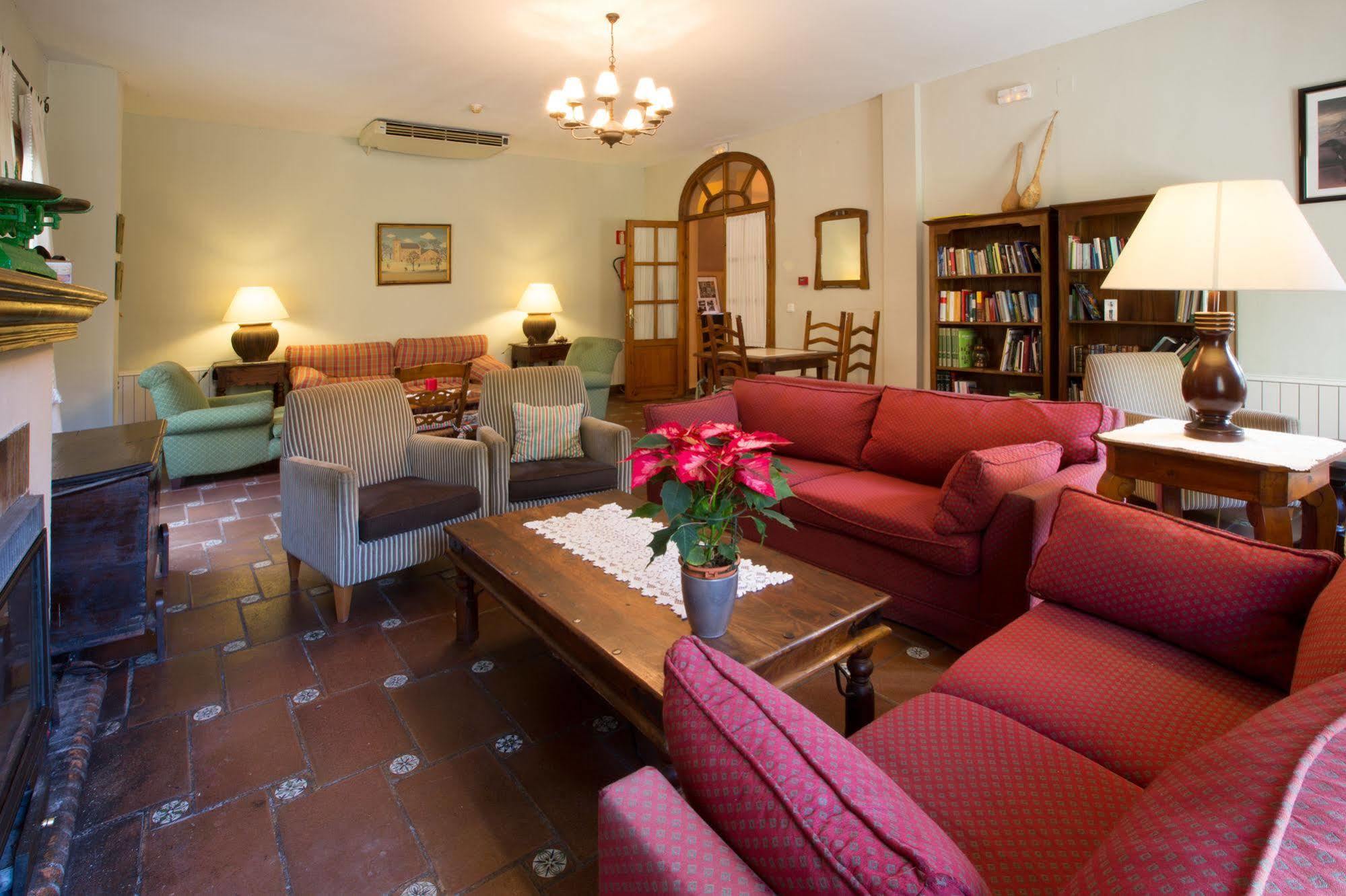 Humaina Hotel