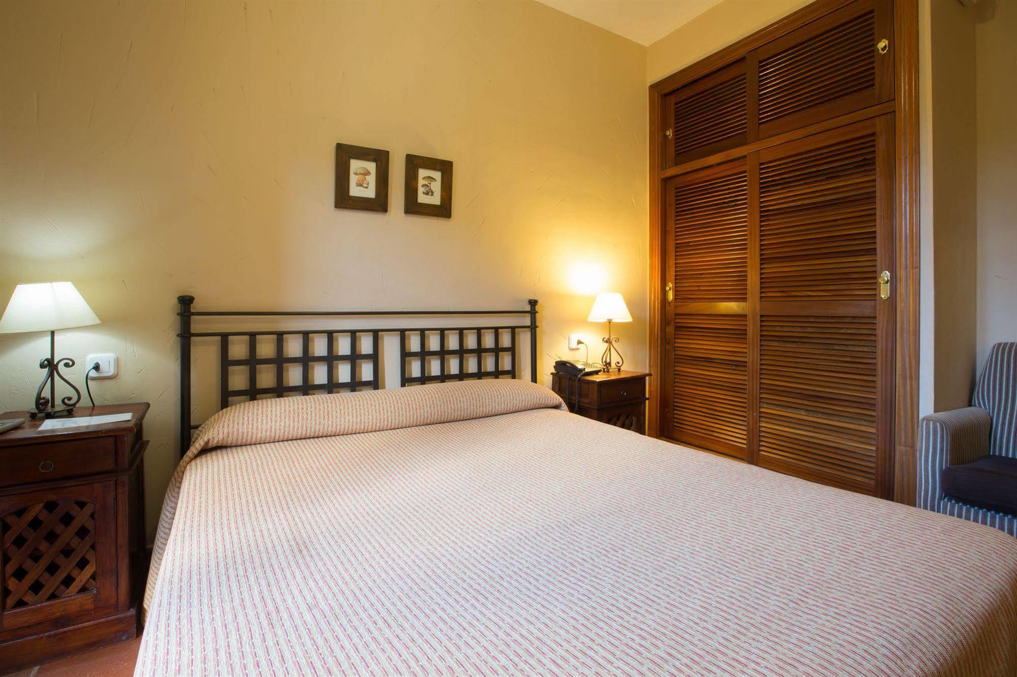 Humaina Hotel
