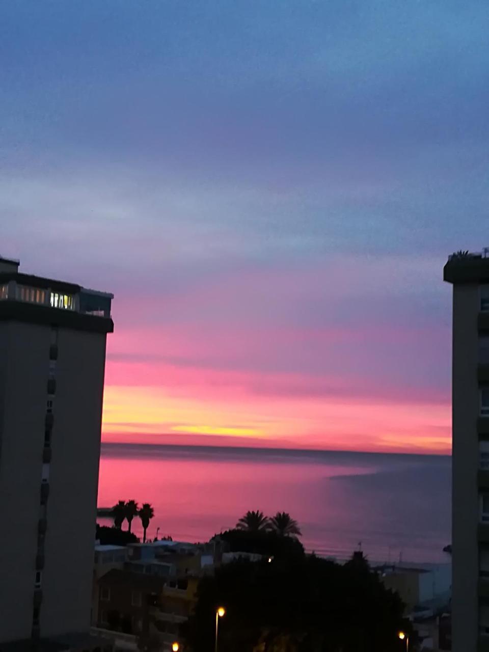 Frente A La Playa Homestay Malaga