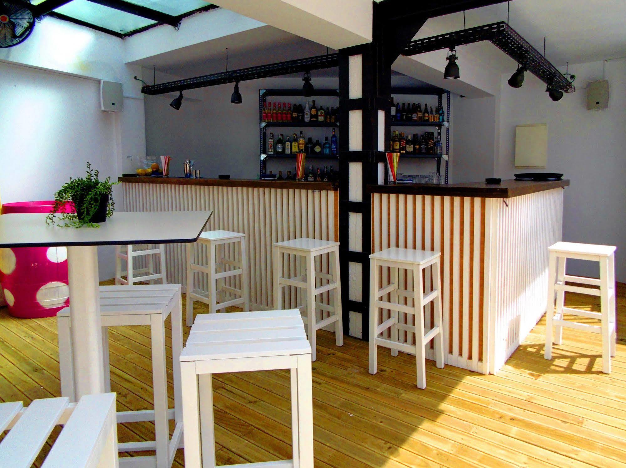 Hostel Chinitas Urban *