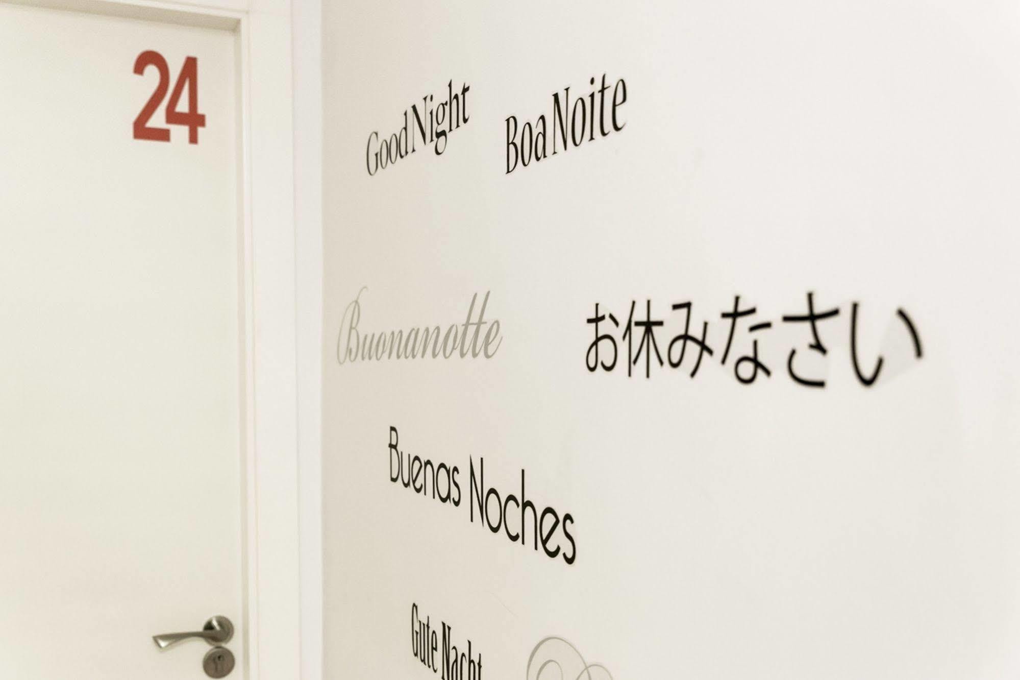 Chinitas Urban Hostel *