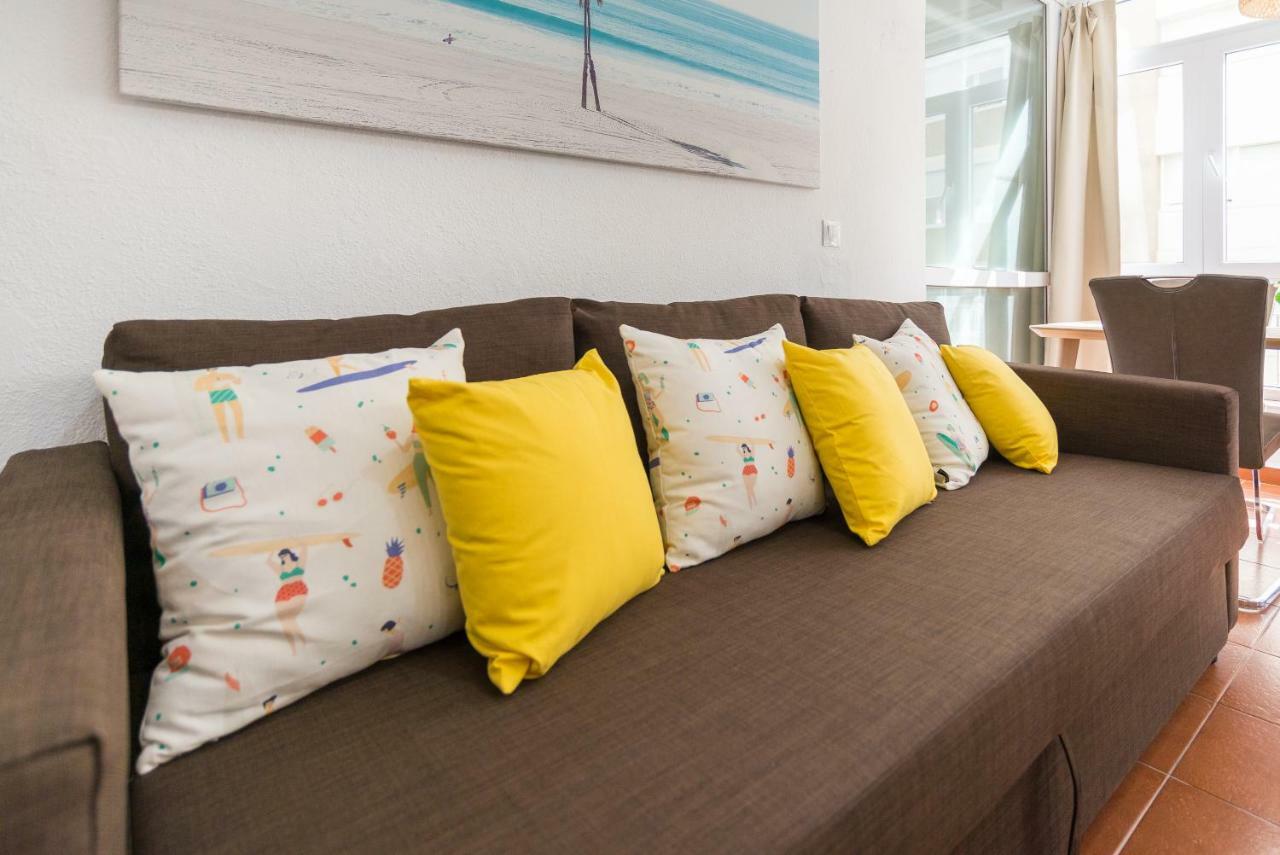 Mp3-bright Beachfront 1-bedroom Apt Walk To Old Town Apartamento Málaga