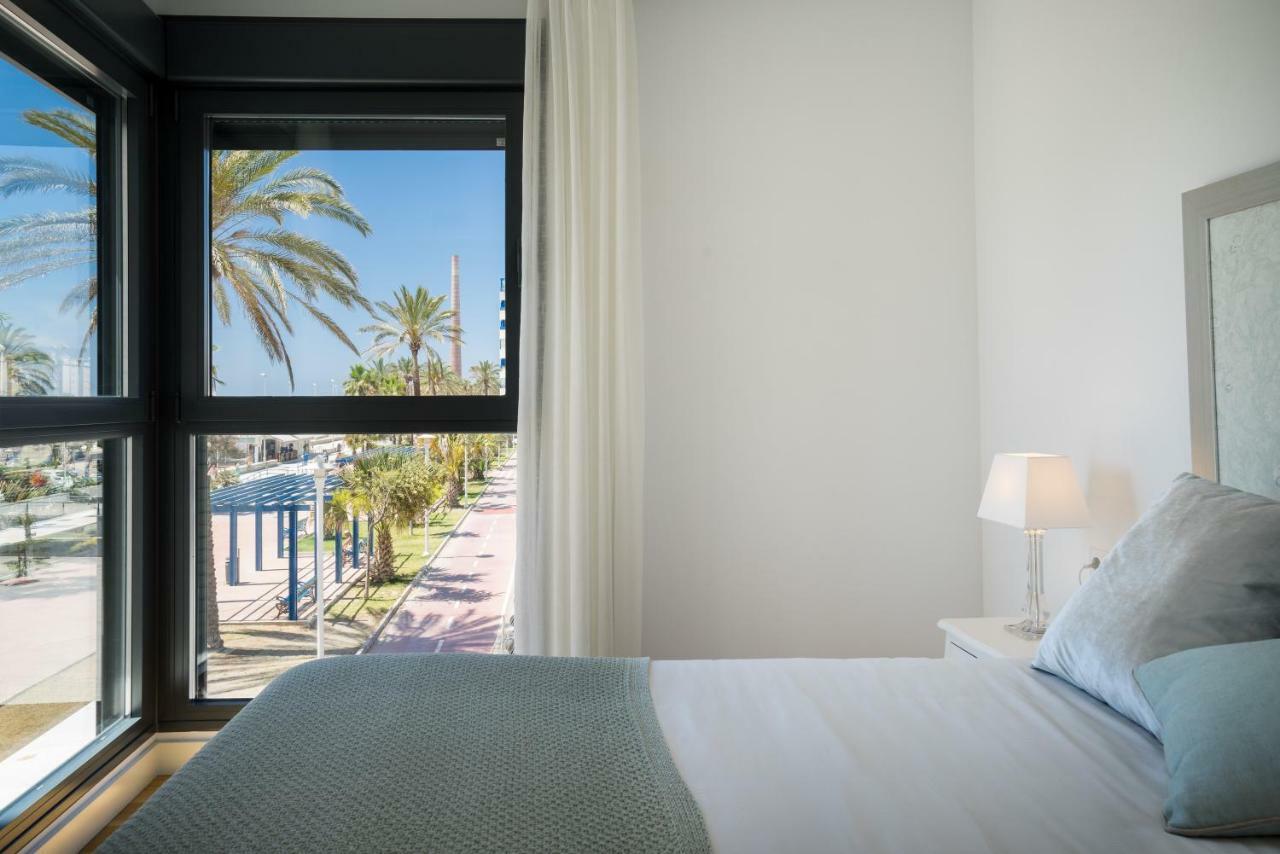 Gran Vivienda De Lujo Frente Al Mar * Málaga