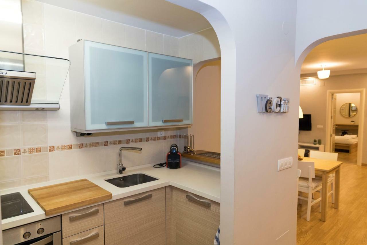 Apartamento Confort En El Centro De La Ciudad Con Patio Privado Parking Opcional