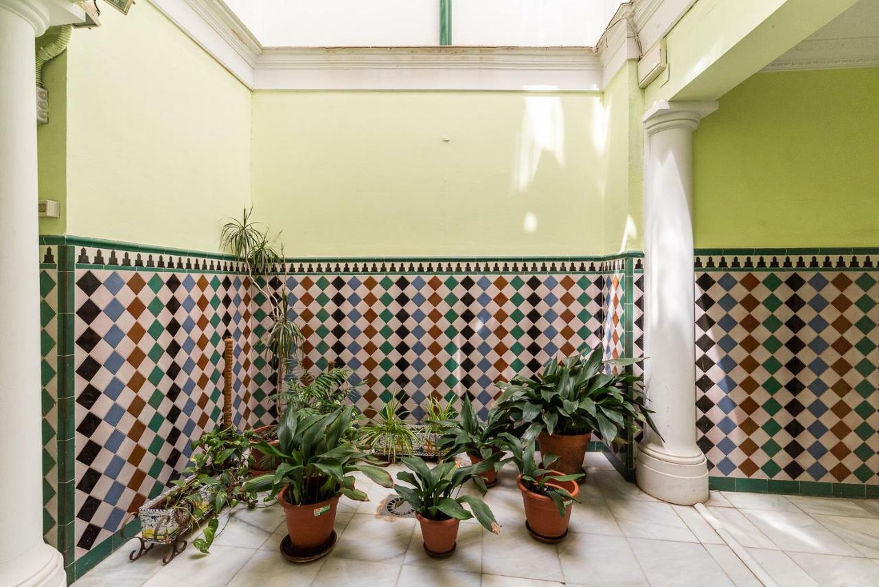 9 Calle Correo Viejo * Málaga