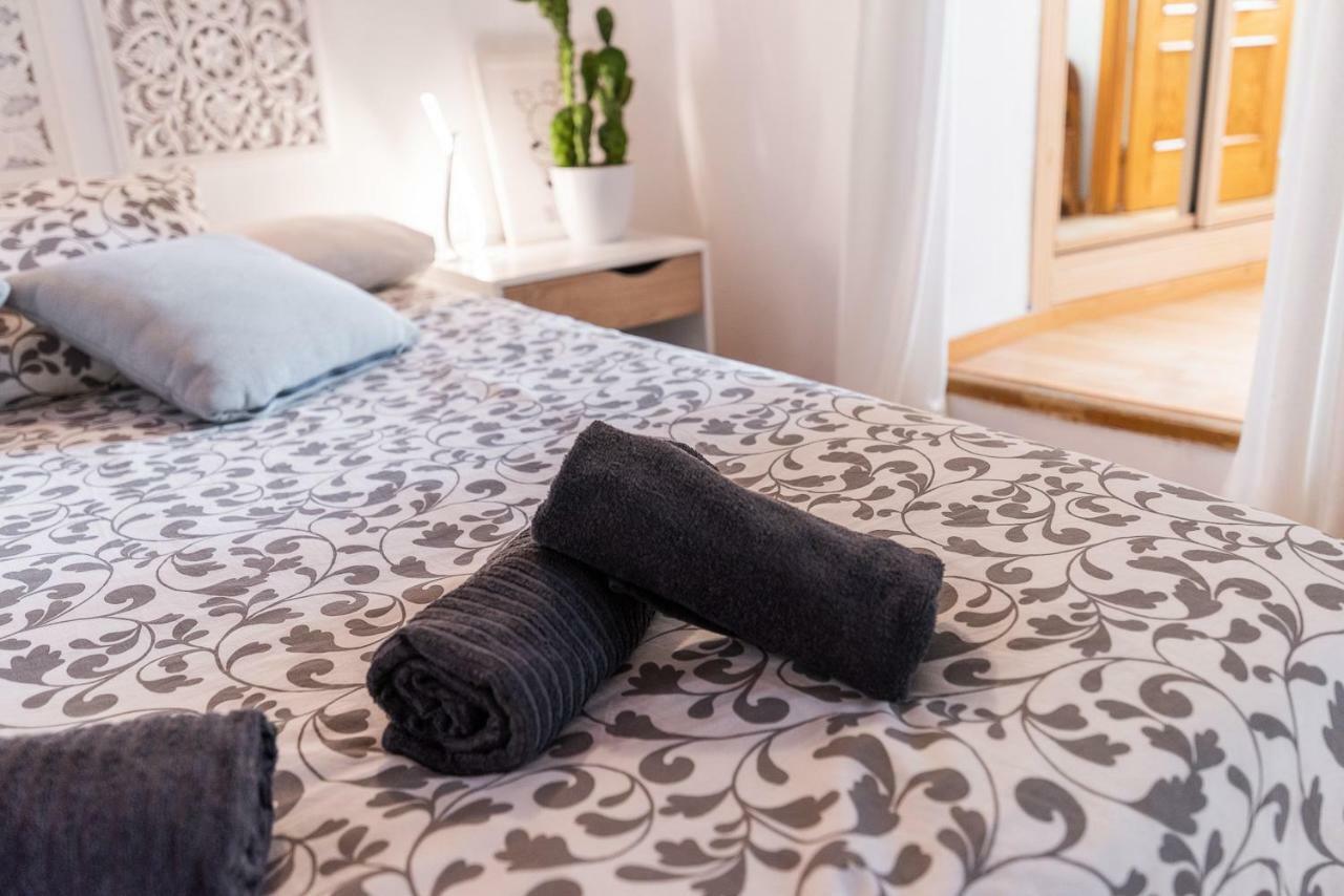 9 Calle Correo Viejo Apartamento *