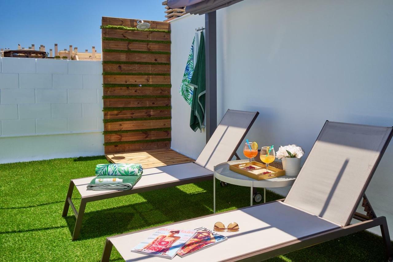 La Macarena Airport Apartment