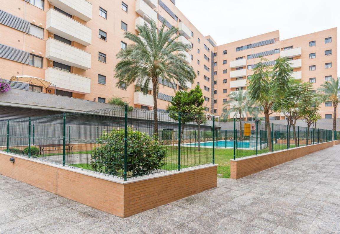 Apartment Keywise Perfect Location Next To Maria Zambrano Station, , ,pool And Free Parking *