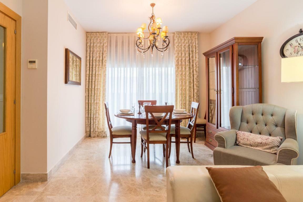 Keywise Perfect Location Next To Maria Zambrano Station, , ,pool And Free Parking * Malaga