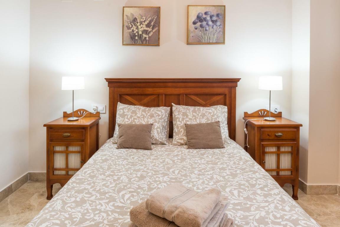 Keywise Perfect Location Next To Maria Zambrano Station, , ,pool And Free Parking *