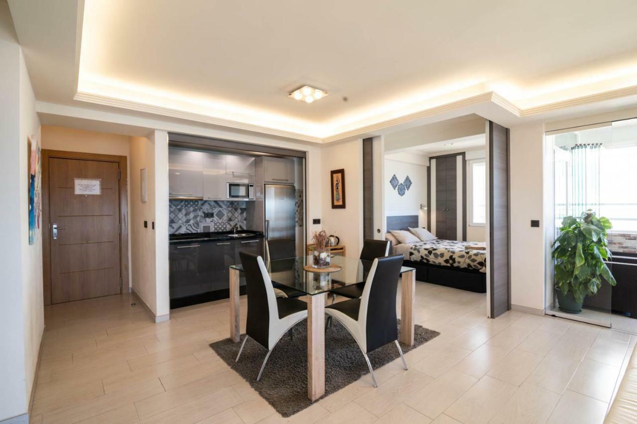 Royal Executive * Malaga