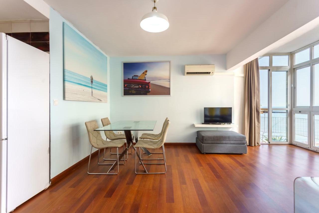 Mp4-beachfront Enjoy Breakfast Facing The Ocean Apartamento Málaga