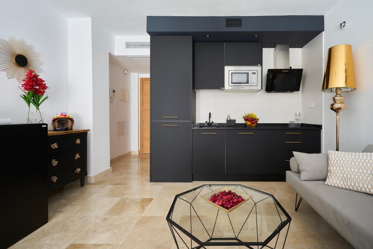 Deluxe With Shared Roof Terrace *