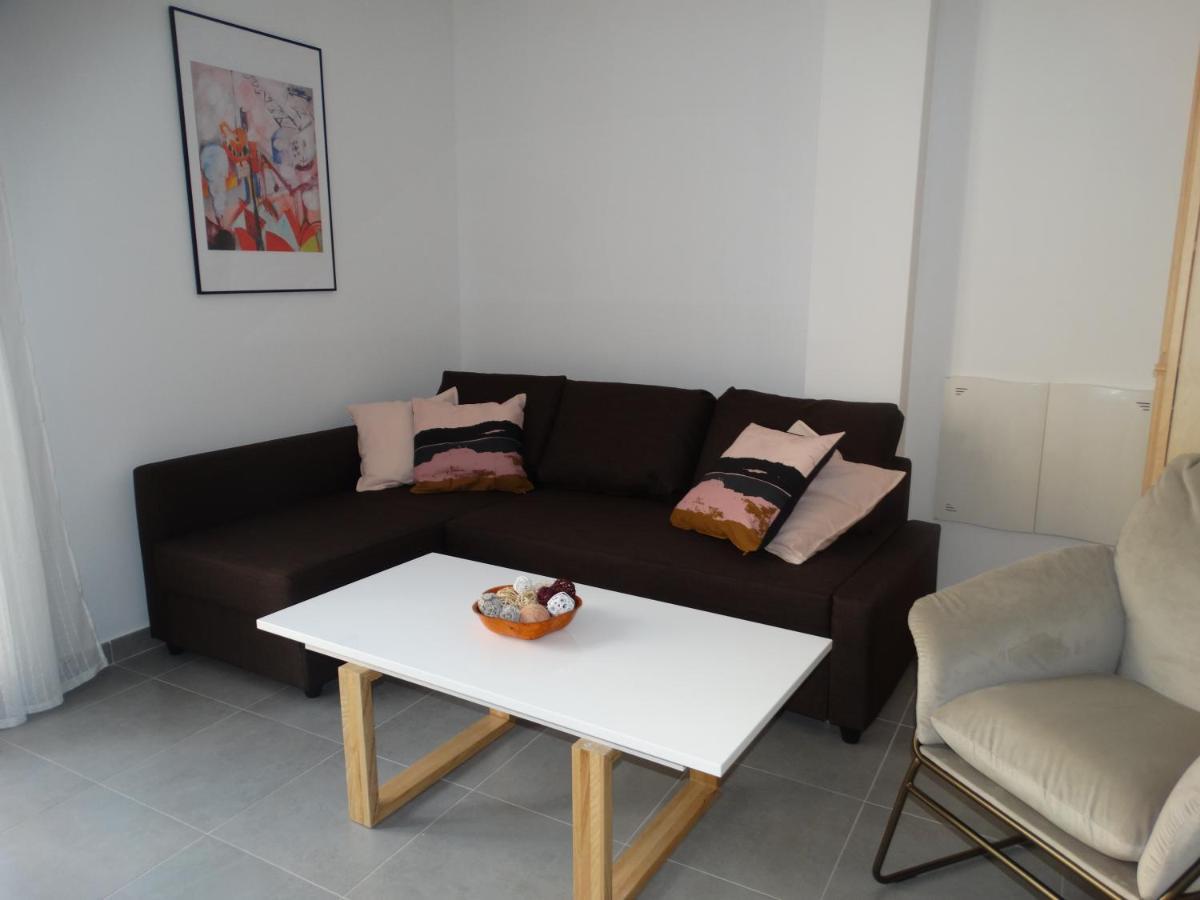 - Jinetes, 23 Apartahotel Málaga