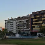 Apartamento Teatinos con piscina espectacular, aire acondicionado en salón-comedor y ventiladores en habitaciones