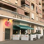 Apartamento Teatinos con piscina espectacular, aire acondicionado en salón-comedor y ventiladores en habitaciones