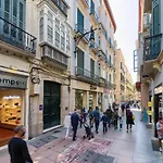 Holidays2Malaga Calle Nueva 2 bedrooms High Speed WIFI