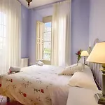 Picasso Flat