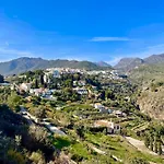 Villa With Private Pool, Mountain And Sea Views