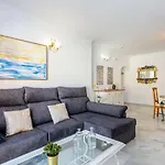 Oasis Apartment, Mijas
