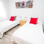 C70 - Classy 4 Bedrooms Apartment