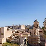 Malaga Old Town Pool & Parking