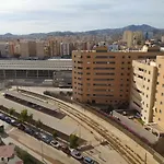 habitación doble en apartamento compartido dream in malaga, junto a Vialia y playa