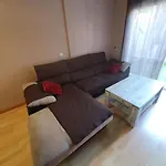 Precioso apartamento con patio.