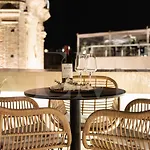 Duplex With Private Rooftop & View On San Juan Church By Rems
