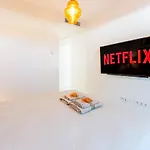 797 Holiday Rentals- Lujoso apartamento para 6 con jacuzzi en Higueron