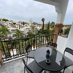 Apartamentos Malagatravelbook Piscina Y Parking Gratis