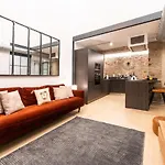 High Ceiling Gem In Heart Of Malaga Historic District