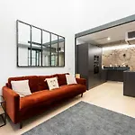 High Ceiling Gem In Heart Of Malaga Historic District