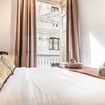 Classy Apartment In The Heart Of Malaga By Rems