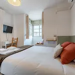 Claveles Apartment By Bossh! Apartments