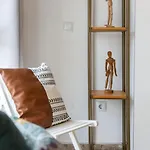 Claveles Apartment By Bossh! Apartments