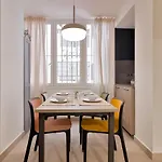 C23 Lovely 4 Bedroom Close To Maria Zambrano