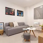C23 Lovely 4 Bedroom Close To Maria Zambrano