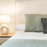 Comfortable Apartment With Balcony - Center