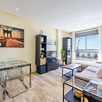Sea Views & Parking - Soho Cozy Apartment