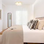 Genteel Home Teatro Soho