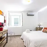 Felix Saenz Apartments!